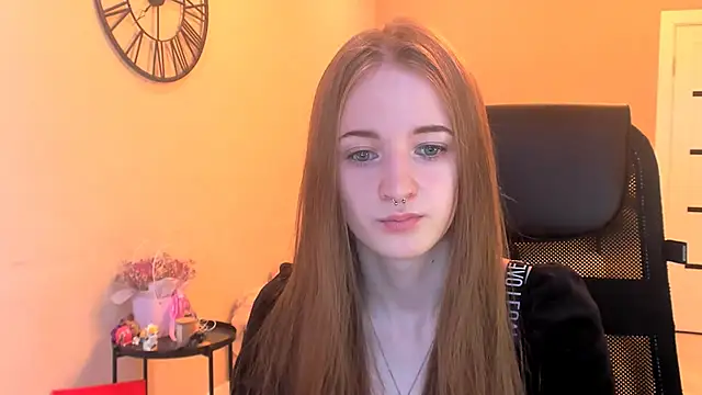 KateKayer online show from 11.14.25