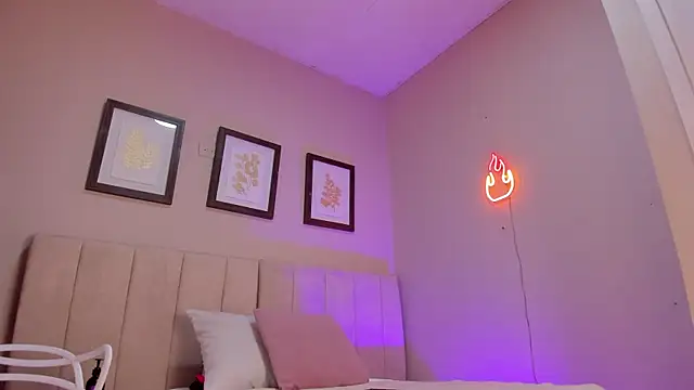  lucia 18 online show from 09.29.25