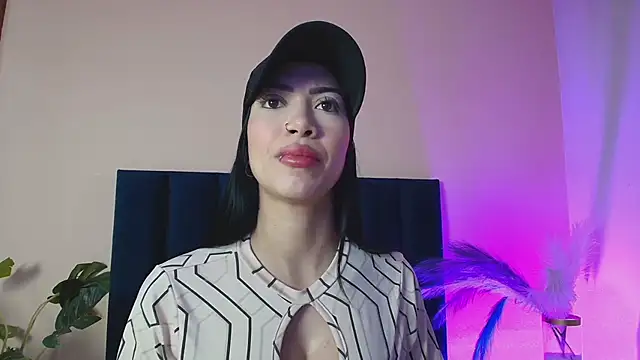Snapshot of AbbieJoness_ chatting on 06.20.26 AbbieJoness online show from 06.20.26