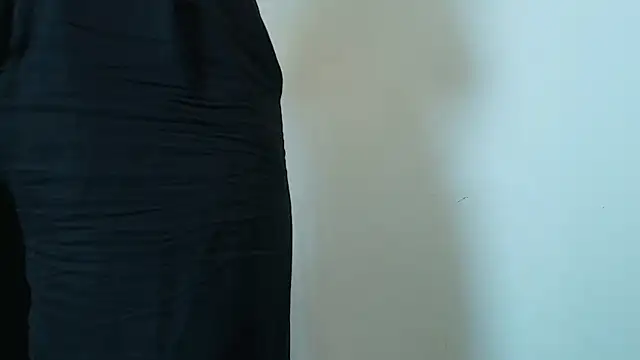 Snapshot of _Victoria_Collins chatting on 12.15.25 Victoria Collins online show from 12.15.25