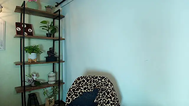  Victoria Collins online show from 02.11.26