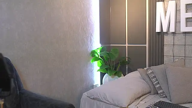 Susan wall online show from 04.30.26