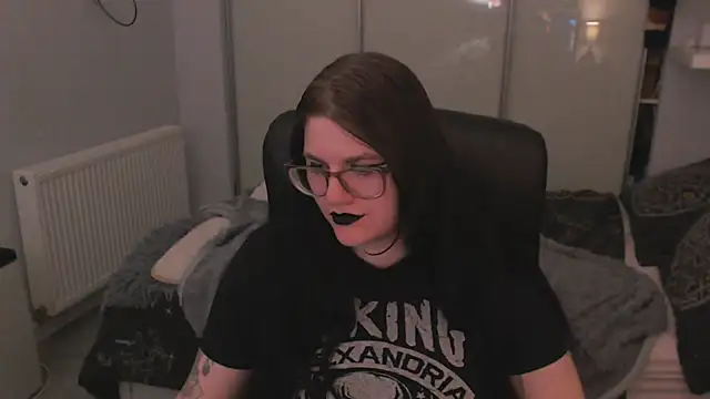 GothSuccubusBabe online show from 06.21.26
