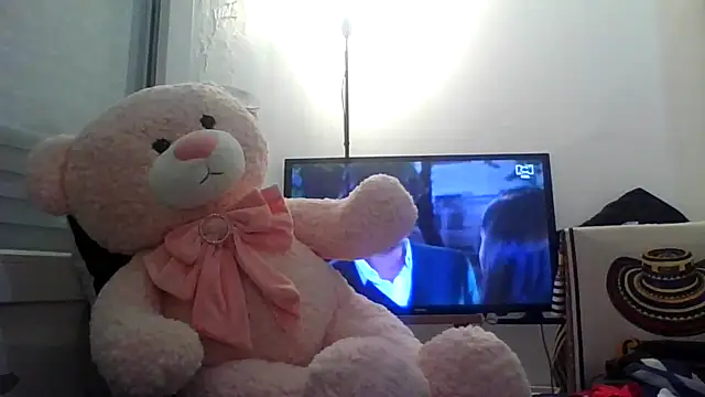 Snapshot of hotCOUPLEPETRA chatting on 03.22.26 hotCOUPLEPETRA online show from 03.22.26