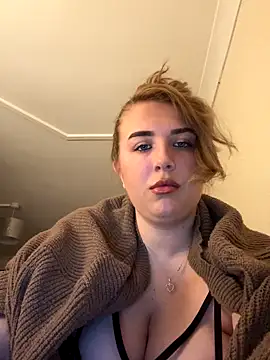 CutieCurvyGirlxo online show from 11.30.25
