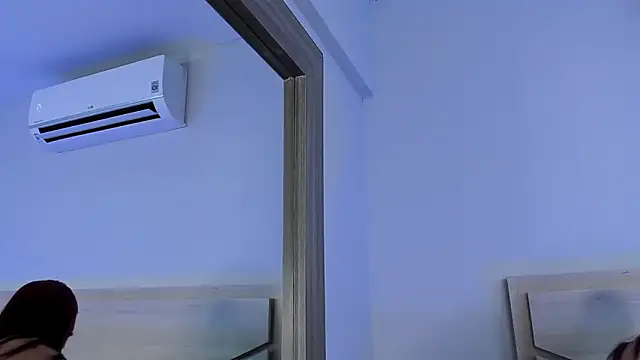 ZoeMorris online show from 10.15.25