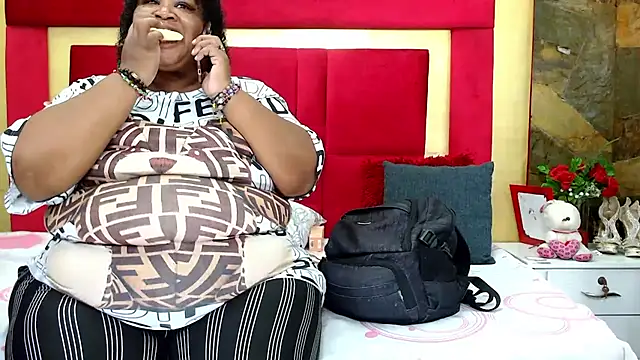Snapshot of Exoticbigmandy chatting on 06.24.26 Exoticbigmandy online show from 06.24.26