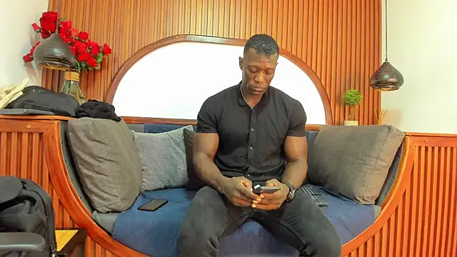Snapshot of MarcusBlack_ chatting on 10.22.25 MarcusBlack online show from 10.22.25