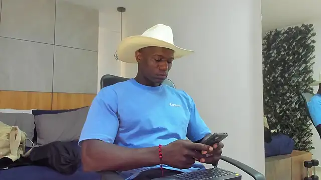 Snapshot of MarcusBlack_ chatting on 05.05.26 MarcusBlack online show from 05.05.26