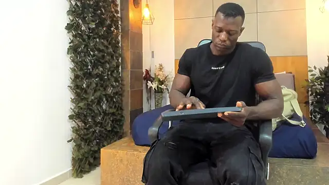 Snapshot of MarcusBlack_ chatting on 05.25.26 MarcusBlack online show from 05.25.26