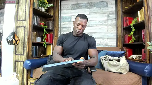 Snapshot of MarcusBlack_ chatting on 05.26.26 MarcusBlack online show from 05.26.26