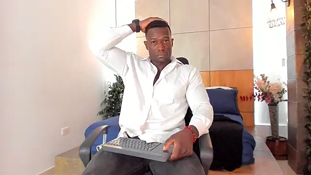 Snapshot of MarcusBlack_ chatting on 07.28.26 MarcusBlack online show from 07.28.26