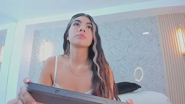 Antonella west online show from 09.10.25