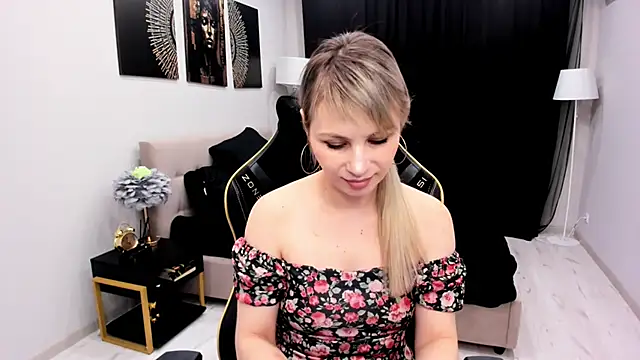 LindaSandy 1 online show from 03.14.26