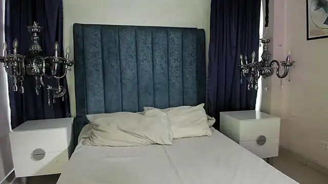 Anittatoro  online show from 11.25.25