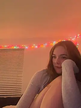 superlonelygirl04 online show from 12.17.25