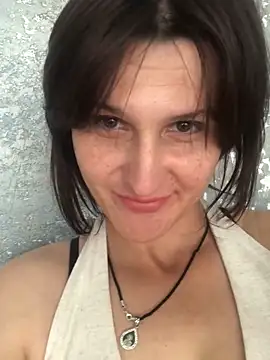 Snapshot of NikaSwan2831 chatting on 09.11.25 NikaSwan2831 online show from 09.11.25