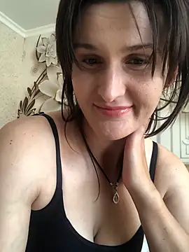 Snapshot of NikaSwan2831 chatting on 09.14.25 NikaSwan2831 online show from 09.14.25