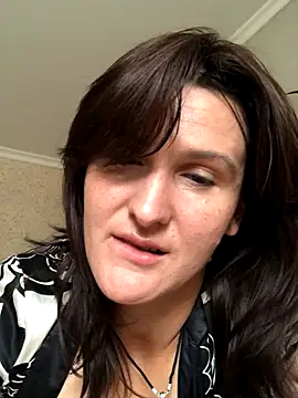 Snapshot of NikaSwan2831 chatting on 09.17.25 NikaSwan2831 online show from 09.17.25