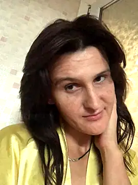 Snapshot of NikaSwan2831 chatting on 09.29.25 NikaSwan2831 online show from 09.29.25