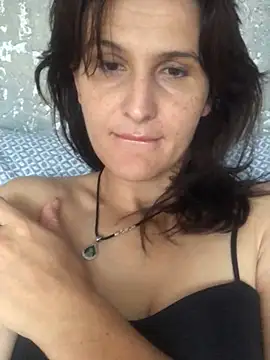 Snapshot of NikaSwan2831 chatting on 10.08.25 NikaSwan2831 online show from 10.08.25