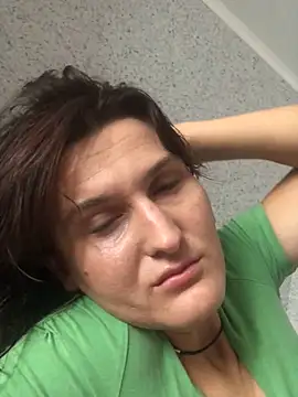 Snapshot of NikaSwan2831 chatting on 10.09.25 NikaSwan2831 online show from 10.09.25