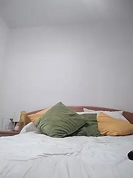 Snapshot of agustinalatina chatting on 10.13.25 agustinalatina online show from 10.13.25