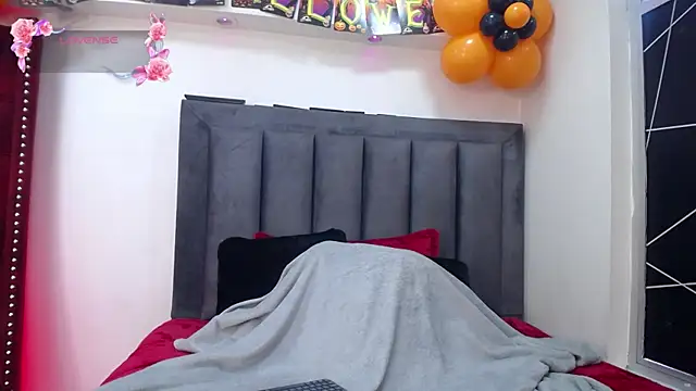 EmmaJhomson online show from 10.08.25