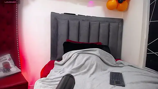 EmmaJhomson online show from 10.14.25