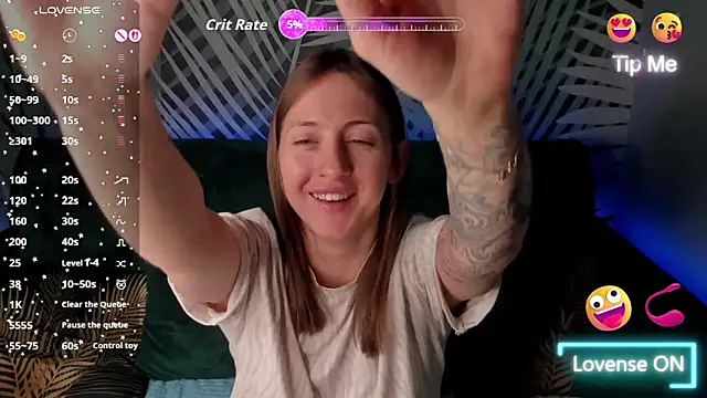 Snapshot of ChristyCrayme chatting on 05.14.26 ChristyCrayme online show from 05.14.26
