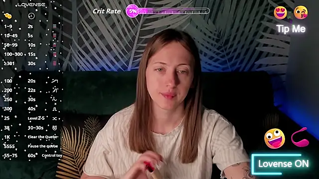 Snapshot of ChristyCrayme chatting on 05.28.26 ChristyCrayme online show from 05.28.26