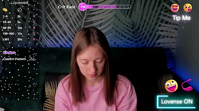 Snapshot of ChristyCrayme chatting on 06.05.26 ChristyCrayme online show from 06.05.26