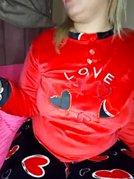 Snapshot of dina_hot_sex chatting on 12.22.25 dina hot sex online show from 12.22.25