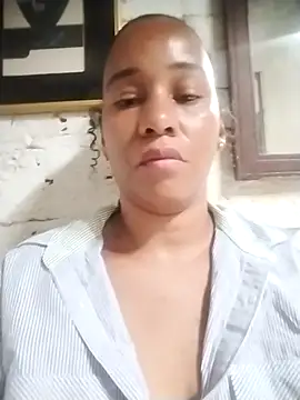 EbonyHorrny online show from 10.18.25