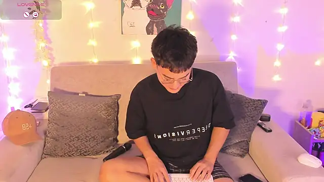 Snapshot of Young_Ben chatting on 02.19.26 Young Ben online show from 02.19.26