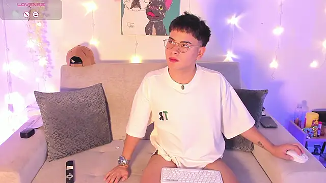 Snapshot of Young_Ben chatting on 02.20.26 Young Ben online show from 02.20.26