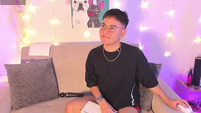 Snapshot of Young_Ben chatting on 05.09.26 Young Ben online show from 05.09.26