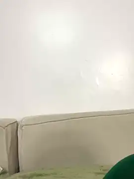 Snapshot of Lil-shawrie chatting on 09.15.25 Lil-shawrie online show from 09.15.25