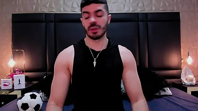 AxelThompson  online show from 11.13.25