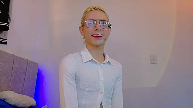 liiamluna  online show from 05.27.26
