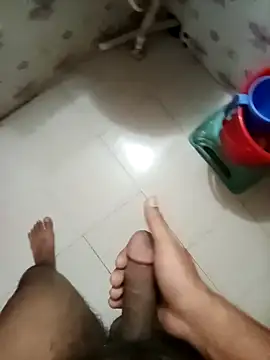 Snapshot of zim200 chatting on 10.09.25 zim200 online show from 10.09.25