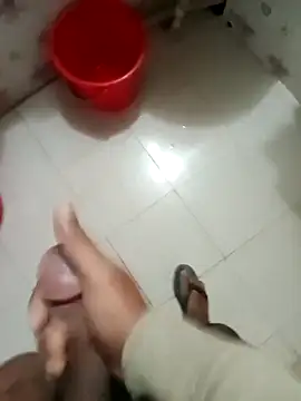 Snapshot of zim200 chatting on 11.29.25 zim200 online show from 11.29.25