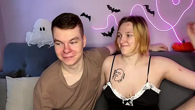 julielourens online show from 11.02.25