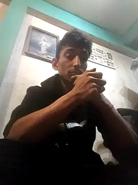 Snapshot of Raspinxx chatting on 03.26.26 Raspinxx online show from 03.26.26