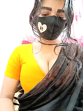 Snapshot of Nodi- chatting on 12.15.25 Nodi- online show from 12.15.25