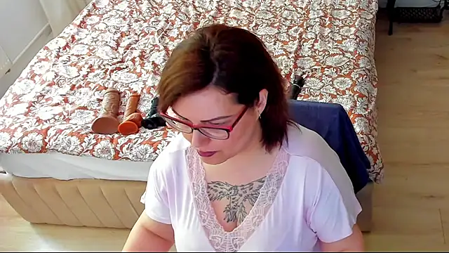 Squirt Kimm online show from 04.28.26