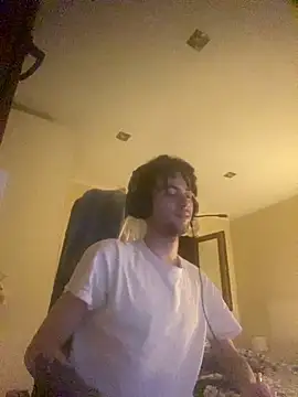 Snapshot of AngelJoven chatting on 09.20.25 AngelJoven online show from 09.20.25