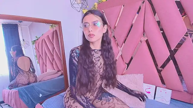 viollettaa  online show from 09.12.25