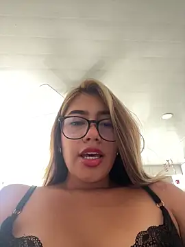 sara calderon online show from 10.11.25