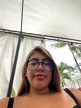 sara calderon online show from 10.16.25